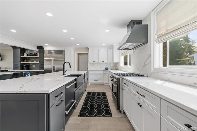111 Charles Street B, Massapequa, NY 11758
