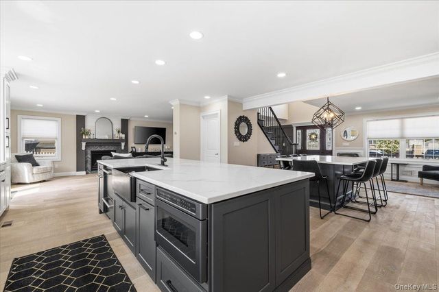 111 Charles Street B, Massapequa, NY 11758