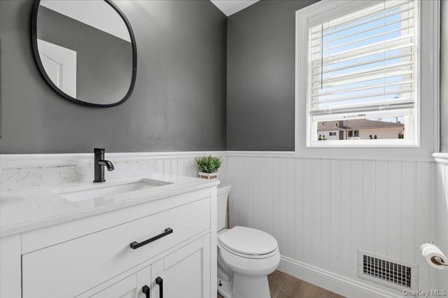 111 Charles Street B, Massapequa, NY 11758
