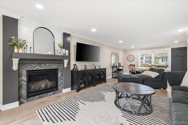 111 Charles Street B, Massapequa, NY 11758