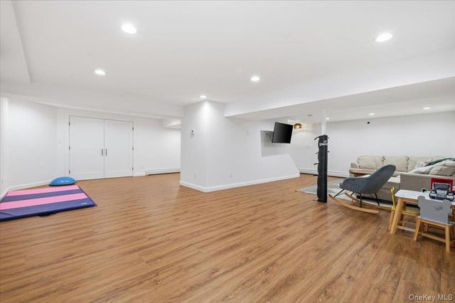 111 Charles Street B, Massapequa, NY 11758