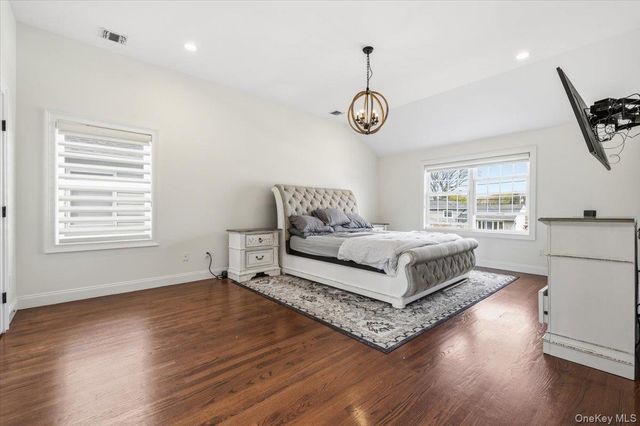 111 Charles Street B, Massapequa, NY 11758