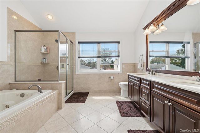 111 Charles Street B, Massapequa, NY 11758