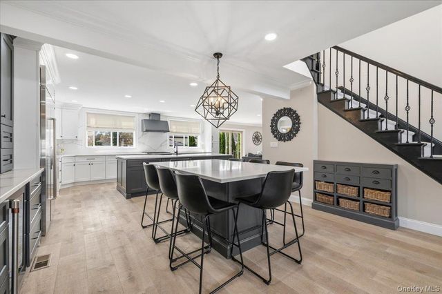 111 Charles Street B, Massapequa, NY 11758