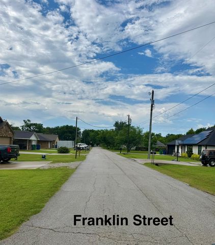 621 Franklin Avenue 1, Pottsboro, TX 75076