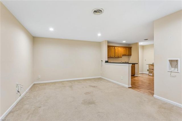 112 Woodhall Spa, Williamsburg, VA 23188