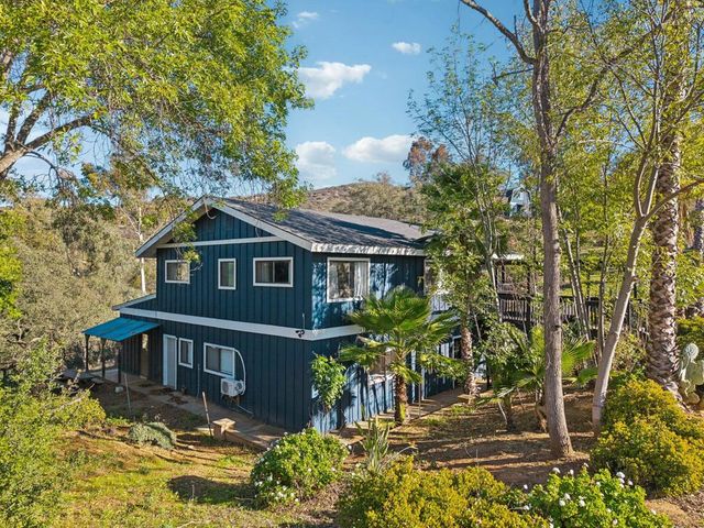 26086 Bear Valley Heights Road 4, Escondido, CA 92027