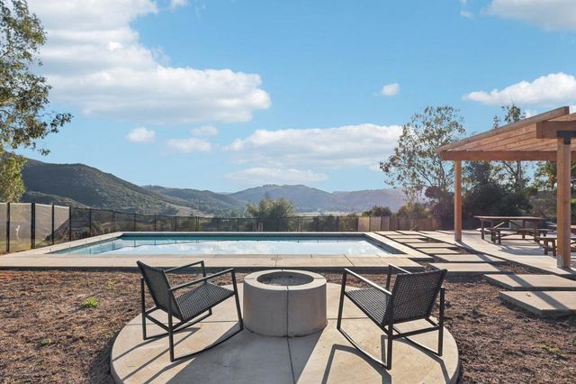 26086 Bear Valley Heights Road 4, Escondido, CA 92027