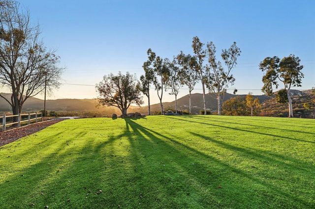 26086 Bear Valley Heights Road 4, Escondido, CA 92027