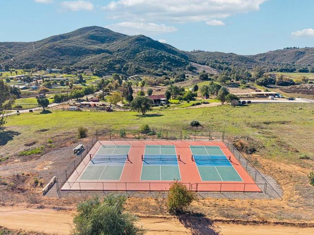 26086 Bear Valley Heights Road 4, Escondido, CA 92027