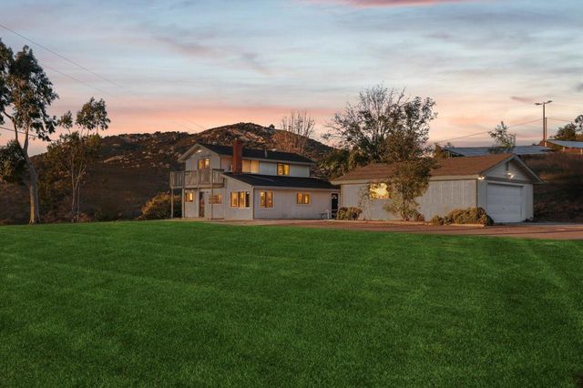 26086 Bear Valley Heights Road 4, Escondido, CA 92027