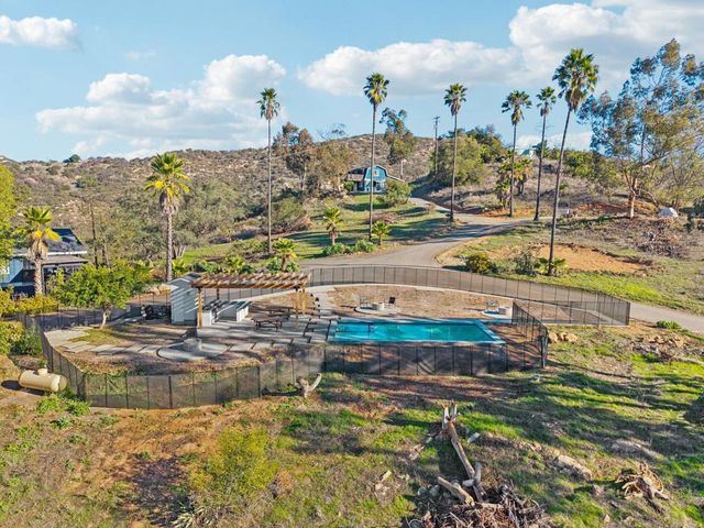 26086 Bear Valley Heights Road 4, Escondido, CA 92027