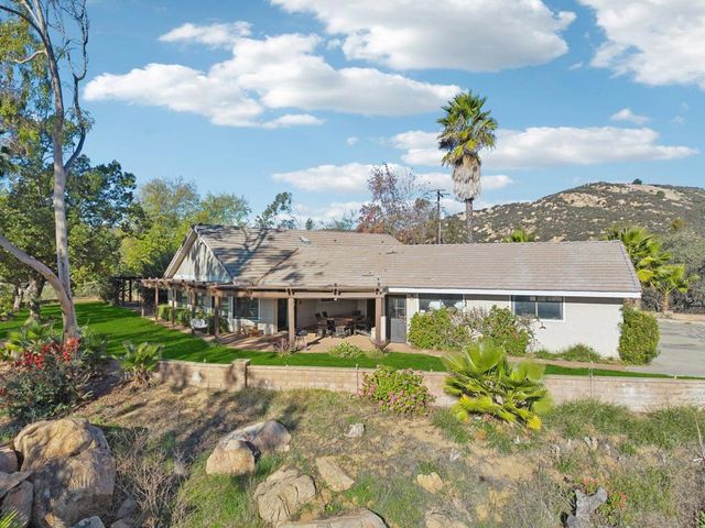26086 Bear Valley Heights Road 4, Escondido, CA 92027