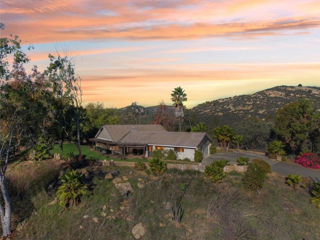 26086 Bear Valley Heights Road 4, Escondido, CA 92027