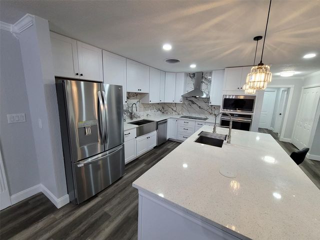 4002 THONOTOSASSA ROAD, Plant City, FL 33565