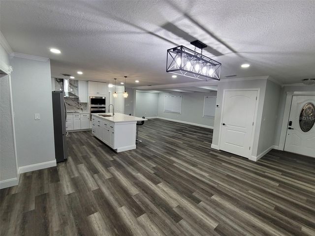 4002 THONOTOSASSA ROAD, Plant City, FL 33565