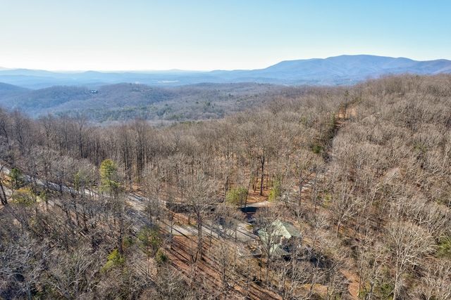 15 Mount Laurel Way, Blue Ridge, GA 30513