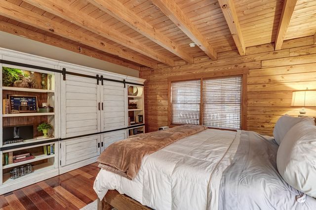 15 Mount Laurel Way, Blue Ridge, GA 30513