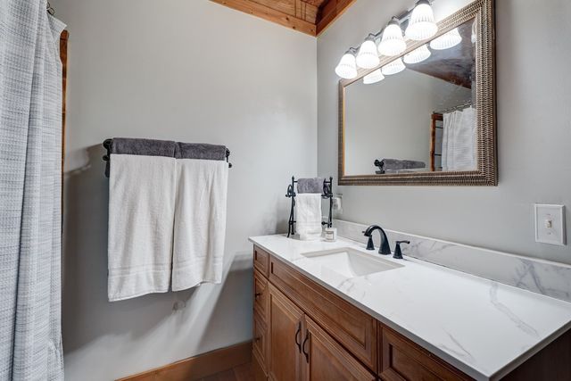 15 Mount Laurel Way, Blue Ridge, GA 30513