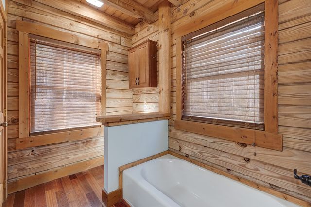 15 Mount Laurel Way, Blue Ridge, GA 30513