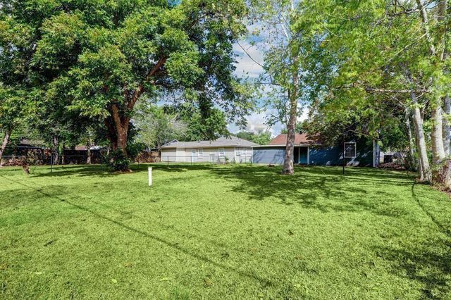 1236 San Felipe Street, Angleton, TX 77515