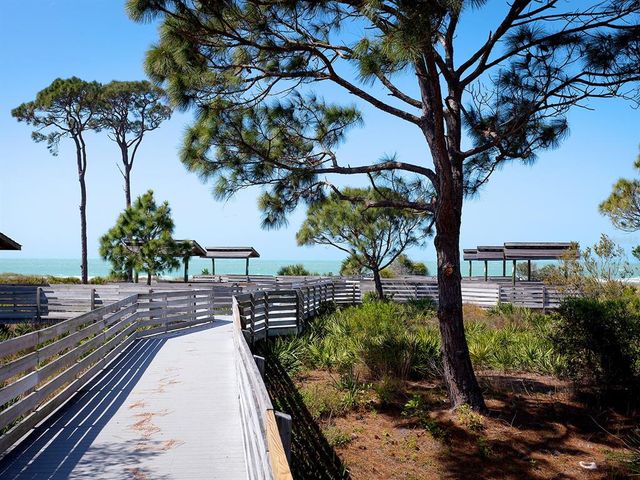 686 SAWGRASS BRIDGE ROAD, Venice, FL 34292