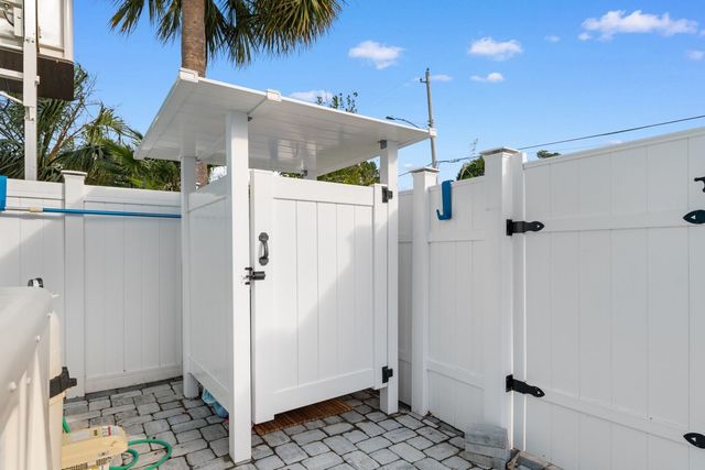 1416 S Poplar Dr., Surfside Beach, SC 29575