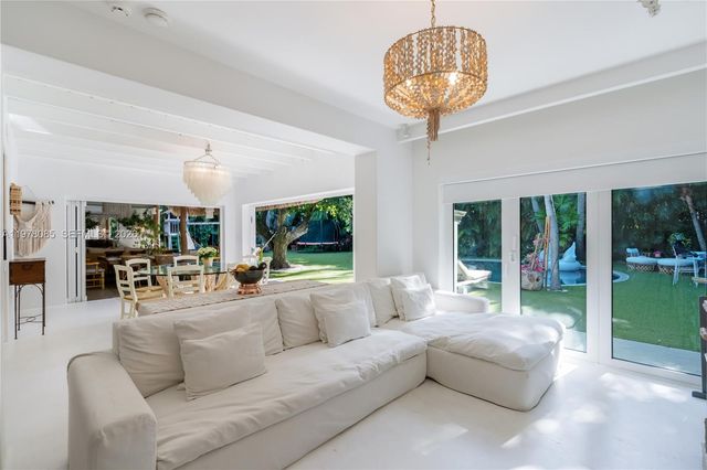 330 Gulf Rd, Key Biscayne, FL 33149