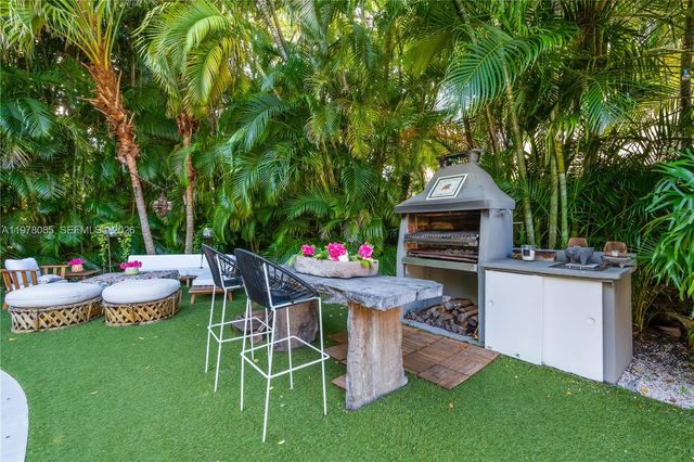 330 Gulf Rd, Key Biscayne, FL 33149