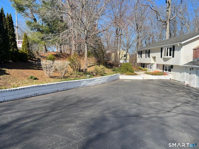 135 Parsonage Hill Road, North Branford, CT 06405