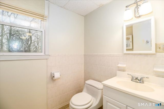 135 Parsonage Hill Road, North Branford, CT 06405