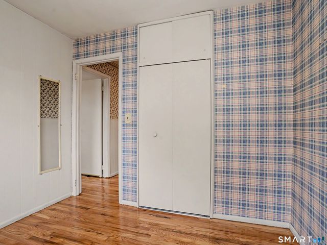 11 Hale Drive, Ansonia, CT 06401