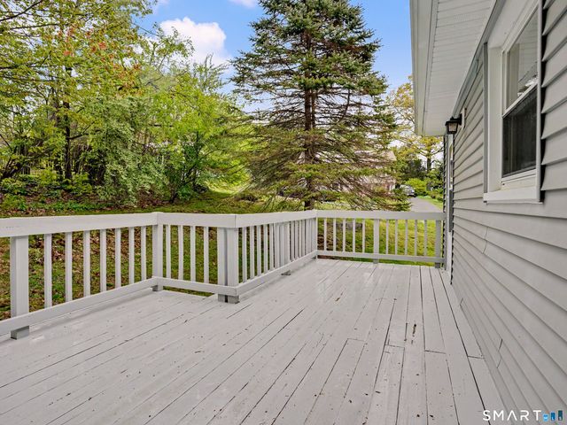 11 Hale Drive, Ansonia, CT 06401