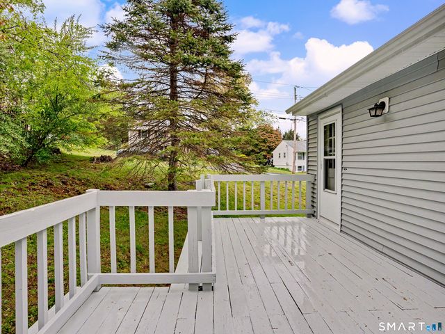 11 Hale Drive, Ansonia, CT 06401
