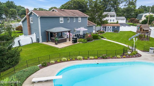 1 Meadowbrook Drive, Howell, NJ 07731