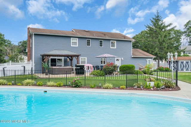 1 Meadowbrook Drive, Howell, NJ 07731