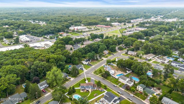 1 Meadowbrook Drive, Howell, NJ 07731