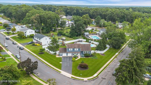 1 Meadowbrook Drive, Howell, NJ 07731