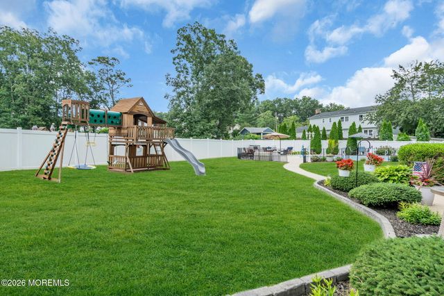 1 Meadowbrook Drive, Howell, NJ 07731