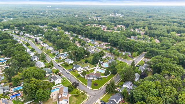 1 Meadowbrook Drive, Howell, NJ 07731