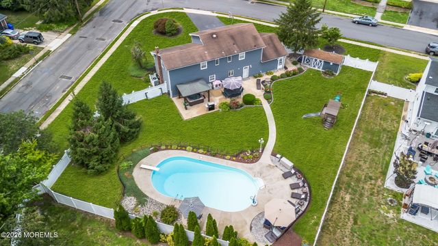 1 Meadowbrook Drive, Howell, NJ 07731