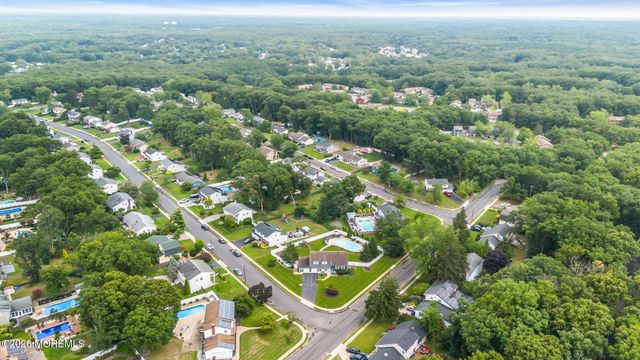 1 Meadowbrook Drive, Howell, NJ 07731