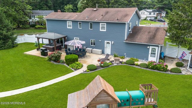 1 Meadowbrook Drive, Howell, NJ 07731