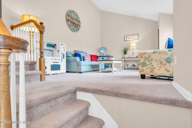 1 Meadowbrook Drive, Howell, NJ 07731