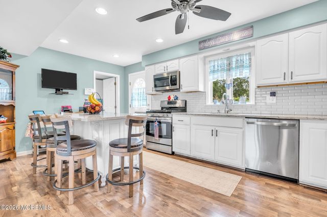 1 Meadowbrook Drive, Howell, NJ 07731