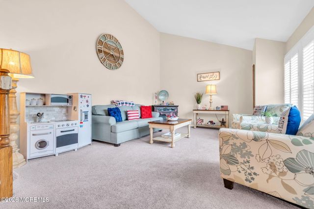 1 Meadowbrook Drive, Howell, NJ 07731