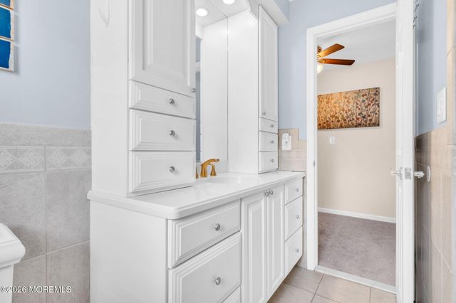 1 Meadowbrook Drive, Howell, NJ 07731