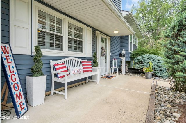 1 Meadowbrook Drive, Howell, NJ 07731