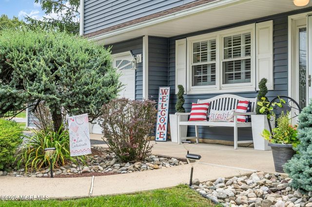 1 Meadowbrook Drive, Howell, NJ 07731