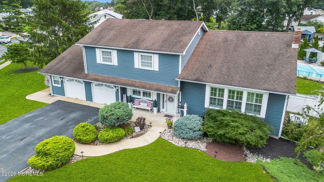 1 Meadowbrook Drive, Howell, NJ 07731